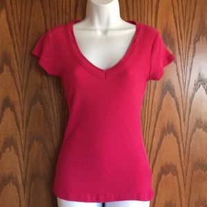 Fuschia V neck ribbed top